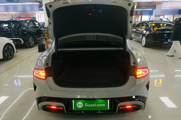 Used  SU7 2024 Rear-Drive Long-Range Intelligent Driving Version
