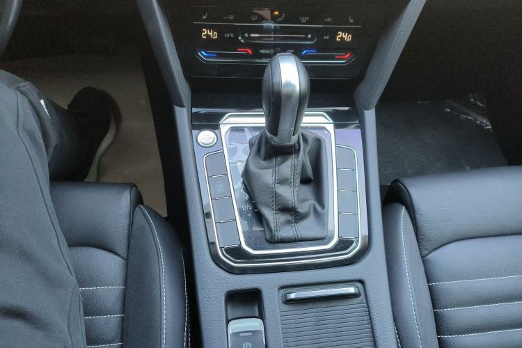 Used Volkswagen Magotan 2020 330TSI DSG Leading Model
