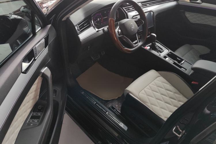 Used Volkswagen Magotan 2023 2 Million Units Commemorative Edition 330TSI DSG Luxury Version
