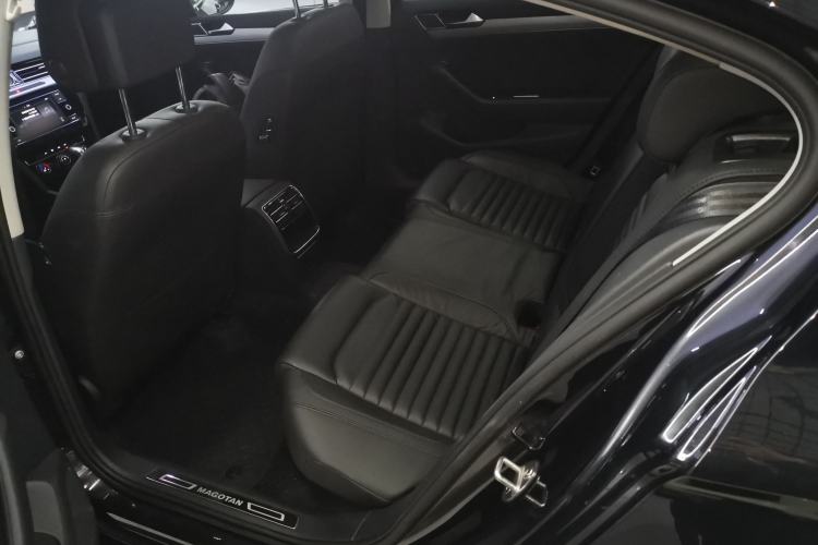 Used Volkswagen Magotan 2018 330TSI DSG Advanced Model
