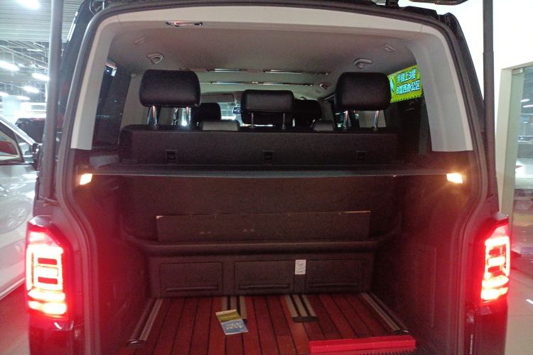 Used Volkswagen Multivan 2018 2.0 TSI Two-Wheel-Drive Luxury Edition 7 Seats
