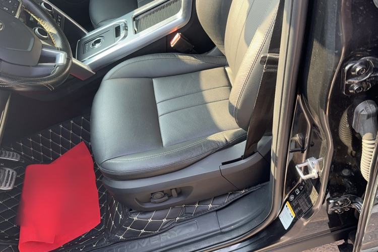 Used Land Rover Discovery Sport 2018 240 PS SE Version
