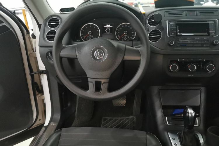 Used Volkswagen Tiguan 2017 300TSI Automatic Two-Wheel Drive Silk Road Luxury Edition
