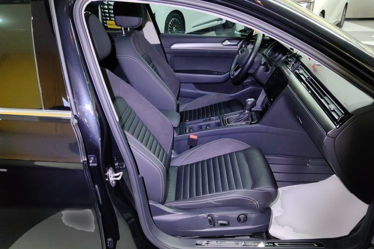 Used Volkswagen Magotan 2020 330TSI DSG Leading Model
