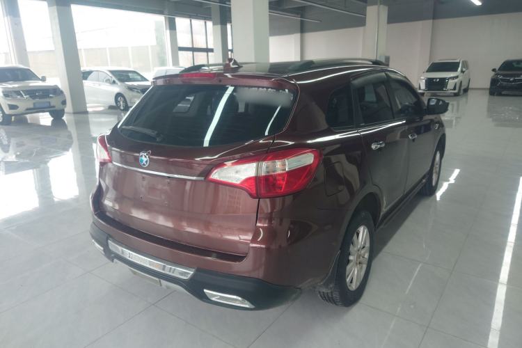 Used Venucia T70 2015 1.6L Manual Ruixing Edition
