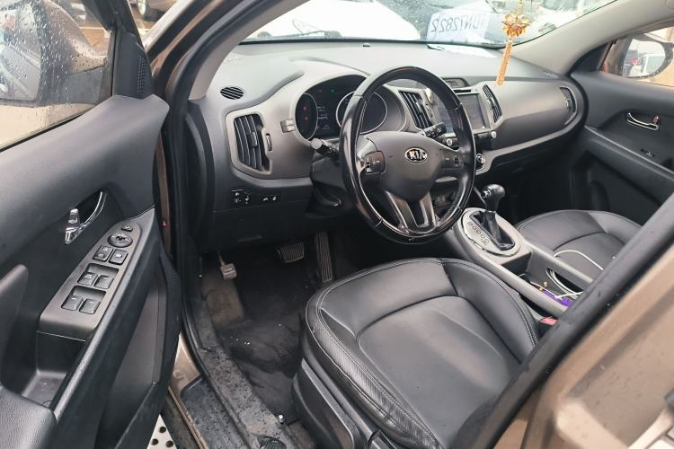 Used Kia Sportage R 2015 2.0L Automatic Two-Wheel Drive DLX Model
