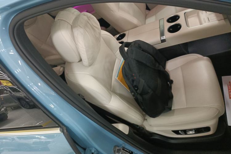 Used Li Auto L8 2024 Ultra Model
