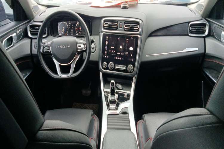 Used Lynk & Co 01 2019 2.0T Two-Wheel Drive Zhaopu Version China VI Standard
