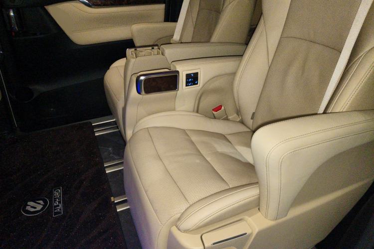 Used Toyota Alphard 2021 Dual-Engine 2.5L Luxury Edition