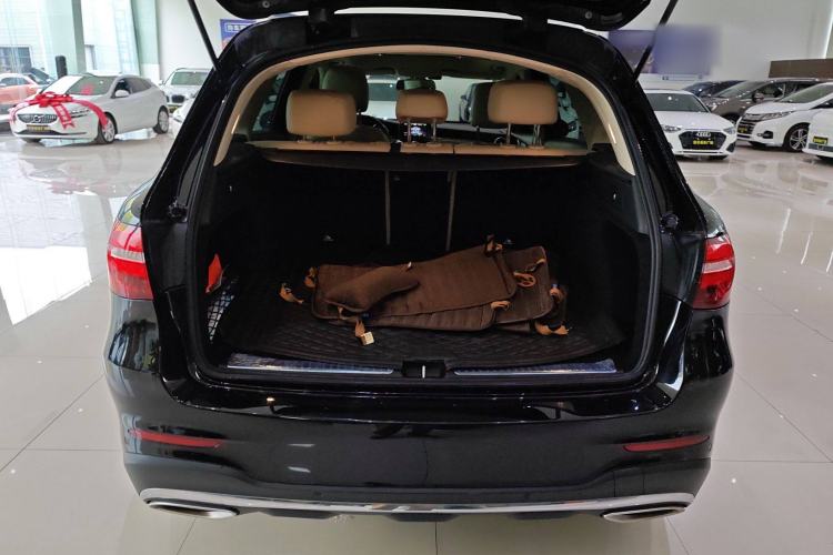 Used Mercedes-Benz GLC 2019 GLC 260 L 4MATIC Dynamic Model
