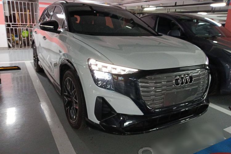 Used Audi Q5 e-tron 2022 40 e-tron Starlight Edition Mech Kit
