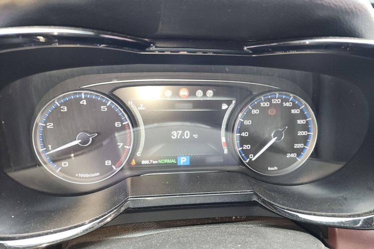 Used GAC Trumpchi GS8 2017 320T Two-Wheel Drive Luxury Smart Connectivity Version (7 Seats)
