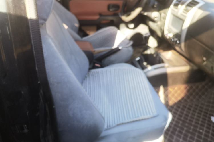 Used JMC Baodian 2018 2.9T New Value-Packed Two-Wheel-Drive Diesel Comfort Version with Standard Cargo Bed – JX4D30B5L