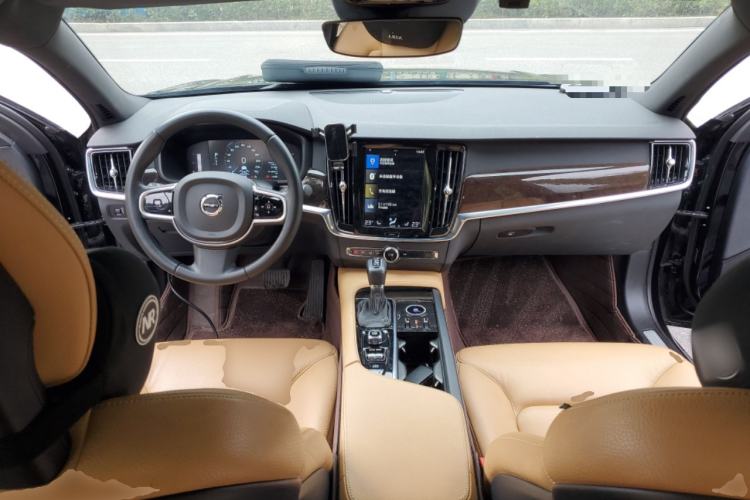 Used Volvo S90 2017 T4 Zhiyuan Edition