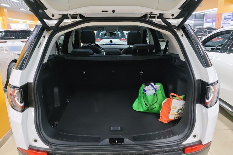 Used Land Rover Discovery Sport 2019 240 PS SE Version China VI Standard