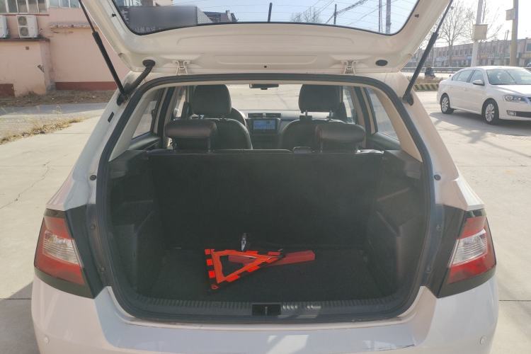 Used Skoda Fabia 2015 1.4L Automatic Front-Drive Model
