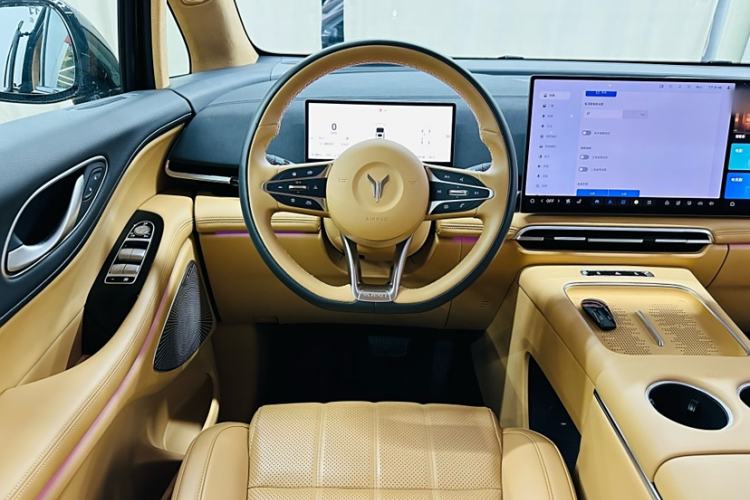 Used VOYAH Dream 2025 PHEV Four-Wheel-Drive Flagship Kunpeng Edition
