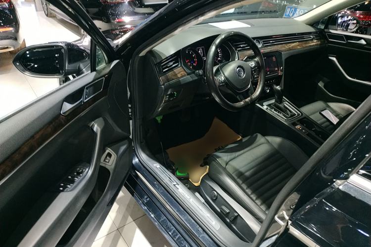 Used Volkswagen Magotan 2019 330TSI DSG Luxury Version China VI Standard
