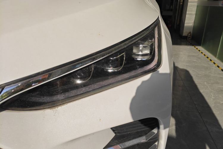 Used BYD Tang New Energy 2018 DM 2.0T All-Wheel Drive Smart Connectivity Luxury Model 7 Seats China V Emission Standard