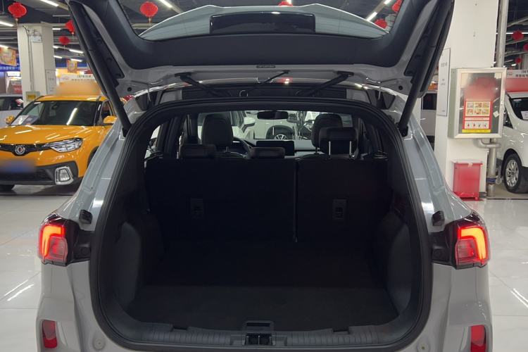 Used Ford Escape 2024 EcoBoost 245 Four-Wheel Drive ST-Line Pro Trim
