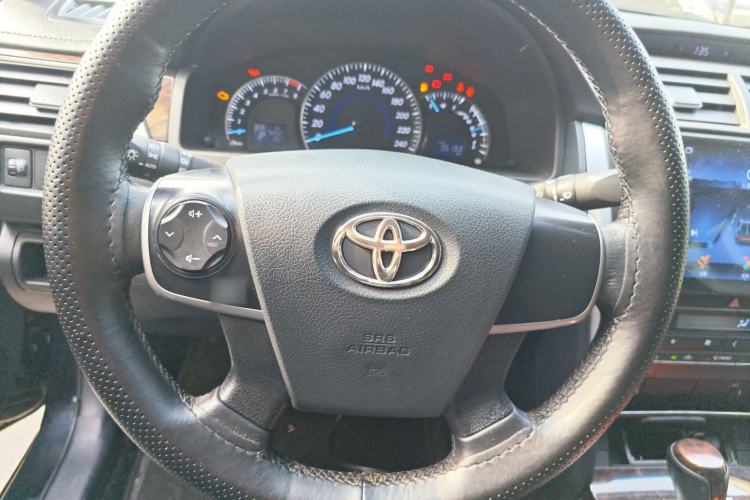 Used Toyota Camry 2015 2.0G Premier Edition
