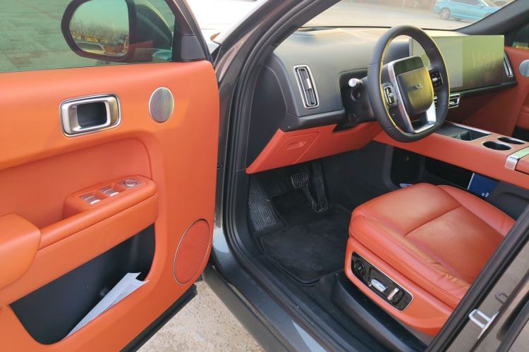 Used Li Auto L8 2023 Pro Model
