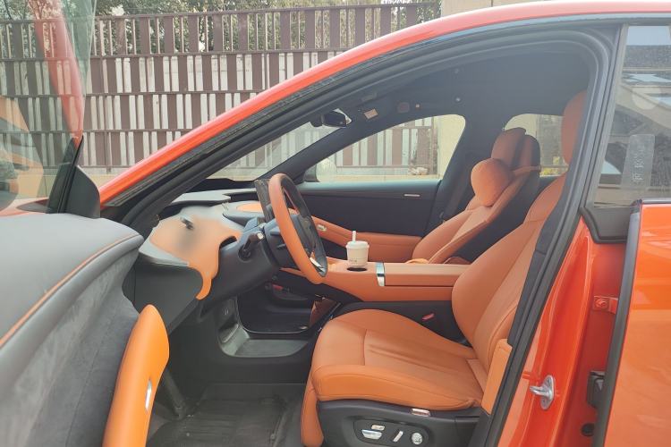 Used  YU7 2025 Ultra-Long Range High-Performance All-Wheel-Drive Max Edition
