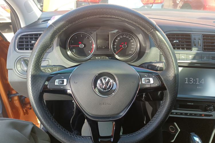 Used Volkswagen Polo 2016 1.6L Cross Polo Automatic