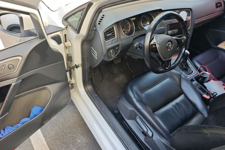 Used Volkswagen Golf 2015 1.4TSI Automatic Comfort Model
