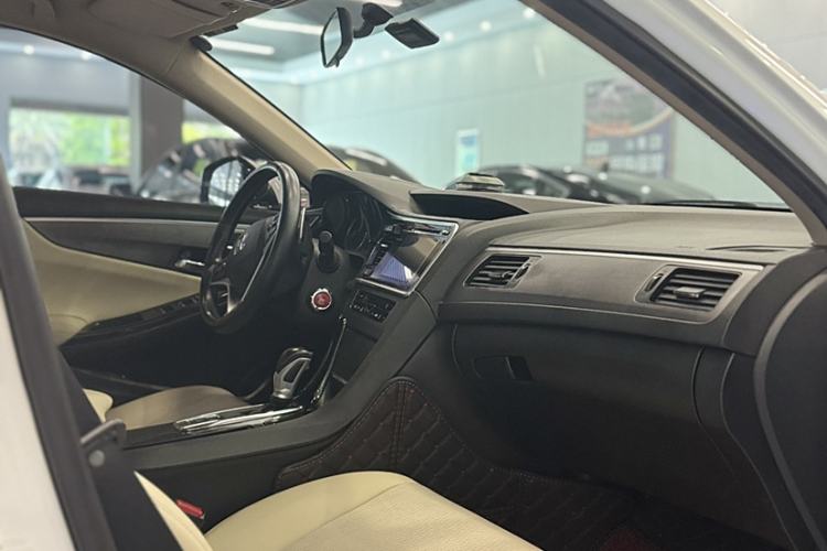 Used Honda Spirior 2015 2.0L Luxury Edition
