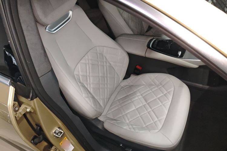 Used  A07 2023 Range-Extended 200 Max
