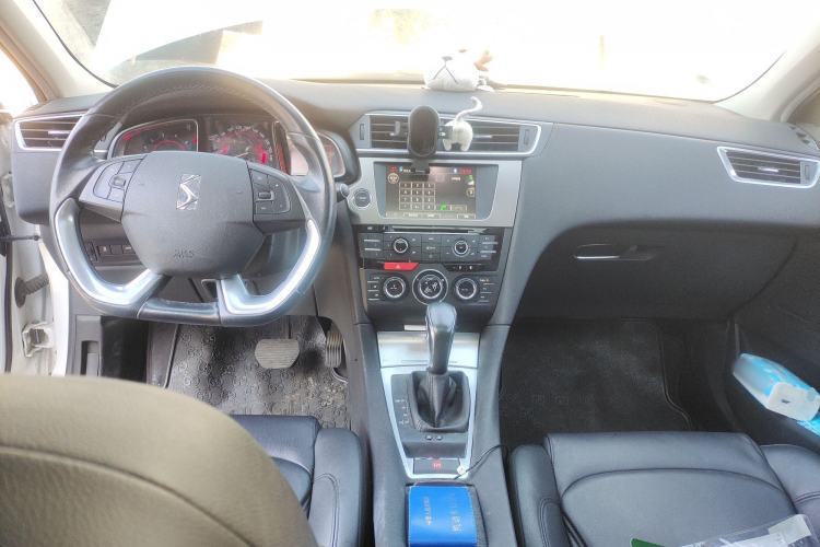 Used  5LS 2014 1.6T Luxury Edition THP160