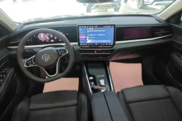 Used Volkswagen Passat 2025 Pro 380TSI Dragon Glory Edition