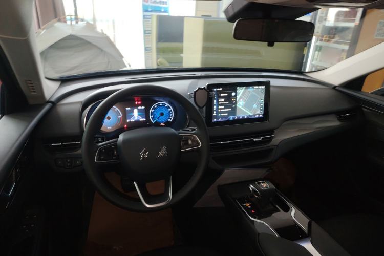 Used Hongqi E-QM5 2022 431 km Charge & Enjoy Edition