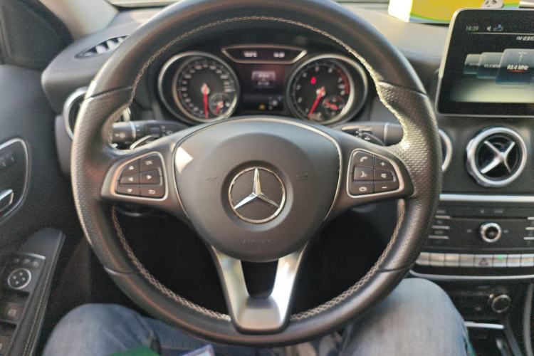 Used Mercedes-Benz GLA 2017 GLA 220 4MATIC Fashion Model