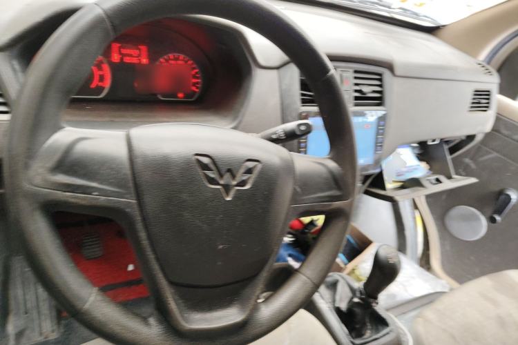 Used Wuling Rongguang S 2022 1.2L Base Version 5-Seater LSI
