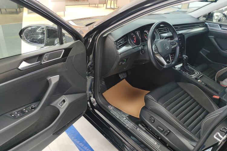 Used Volkswagen Magotan 2020 330TSI DSG Leading Model
