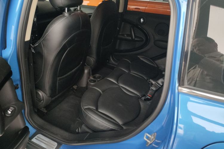 Used  Countryman 2014 1.6L COOPER Fun
