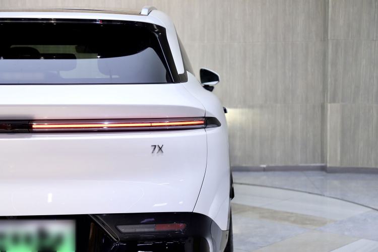 Used Zeekr 7X 2025 100kWh Long-Range All-Wheel Drive Intelligent Driving Version