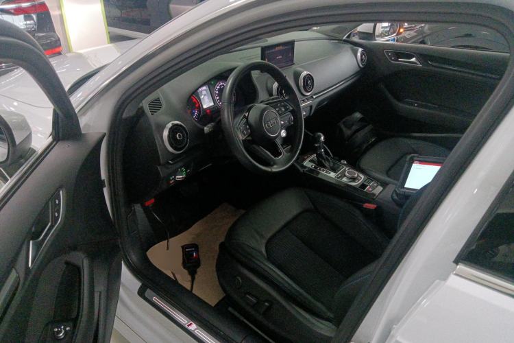 Used Audi A3 2017 Sportback 35 TFSI Fashion Model
