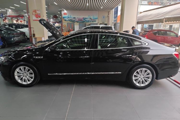 Used Buick LaCrosse 2018 30H Elite Edition
