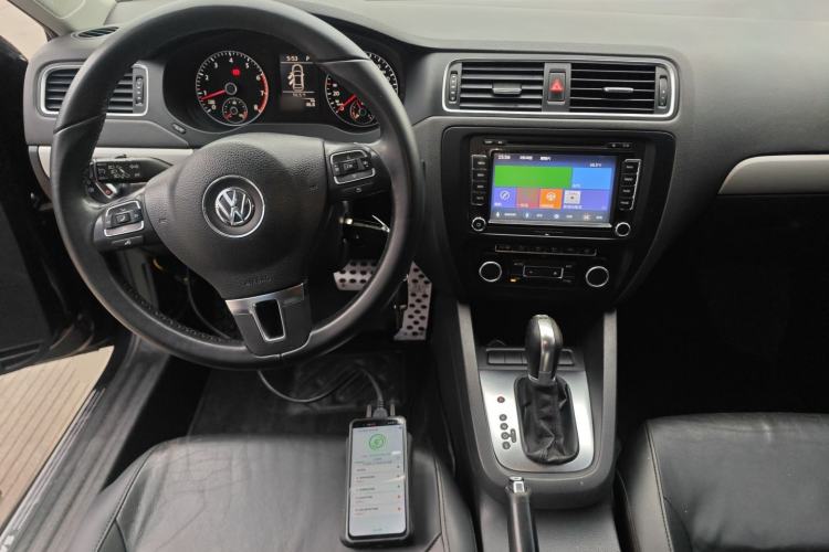 Used Volkswagen Sagitar 2014 Revised Version 1.4TSI Automatic Luxury Edition
