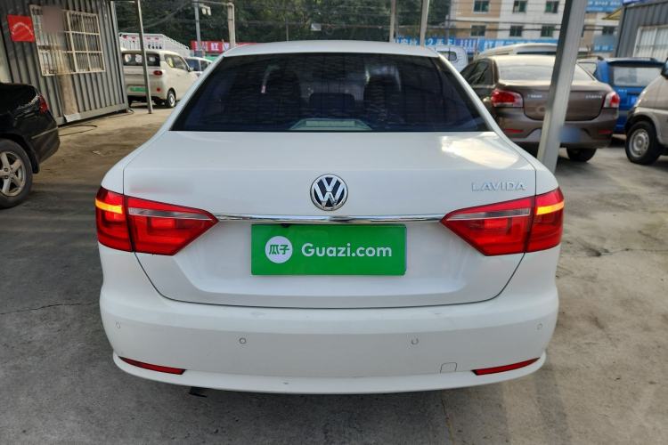 Used Volkswagen Lavida 2013 Restyled Classic 1.6L Manual Comfort Edition