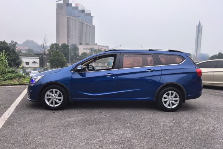 Used Baojun 310W 2017 1.5L Manual Fashion Model China V
