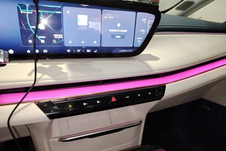 Used Buick GL8 New Energy 2024 Lu Zun Luxury Edition 7-Seater
