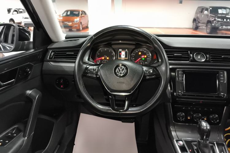 Used Volkswagen Passat 2017 330TSI DSG Prestige Edition
