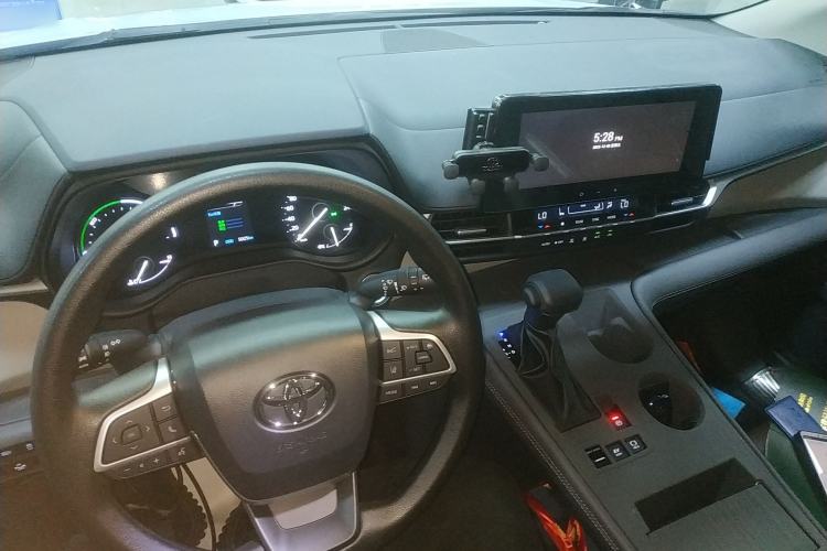 Used Toyota Sienna 2024 2.5L Hybrid Comfort Edition
