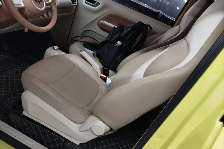 Used Wuling Hongguang MINIEV 2024 3rd Generation 215km Advanced Version
