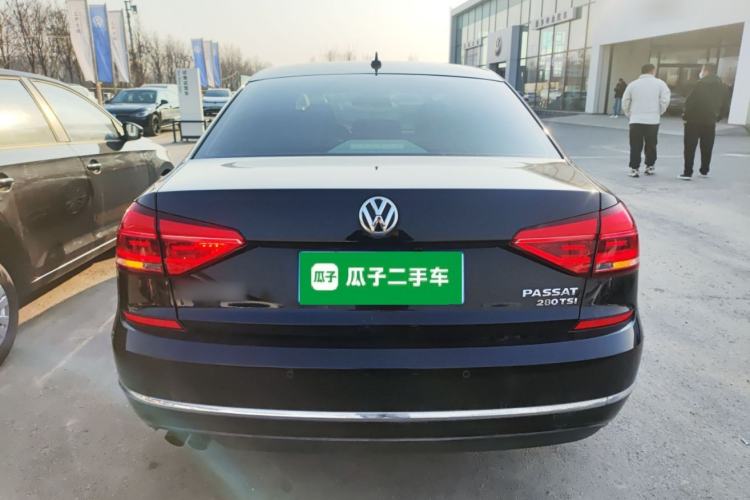 Used Volkswagen Passat 2017 280TSI DSG Luxury Edition
