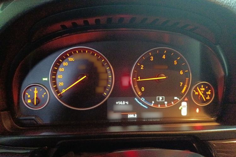 Used BMW 5 Series 2014 525Li Luxury Design Package
